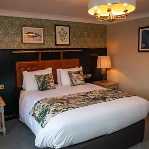 The Red Lion By Chef & Brewer Collection 4* Todwick